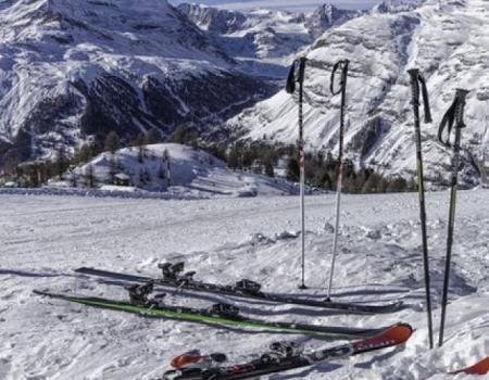 Skis in Aspen 